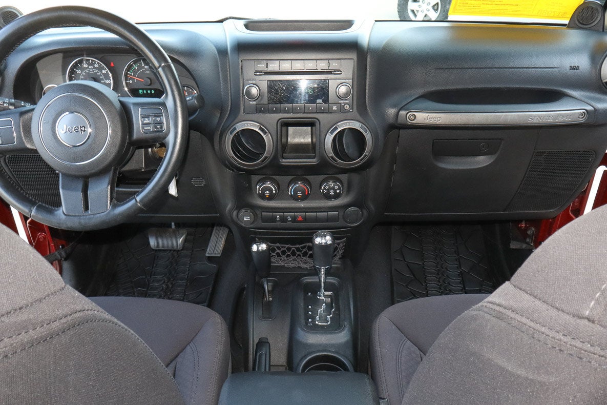2013 Jeep Wrangler 4WD 2dr Sport