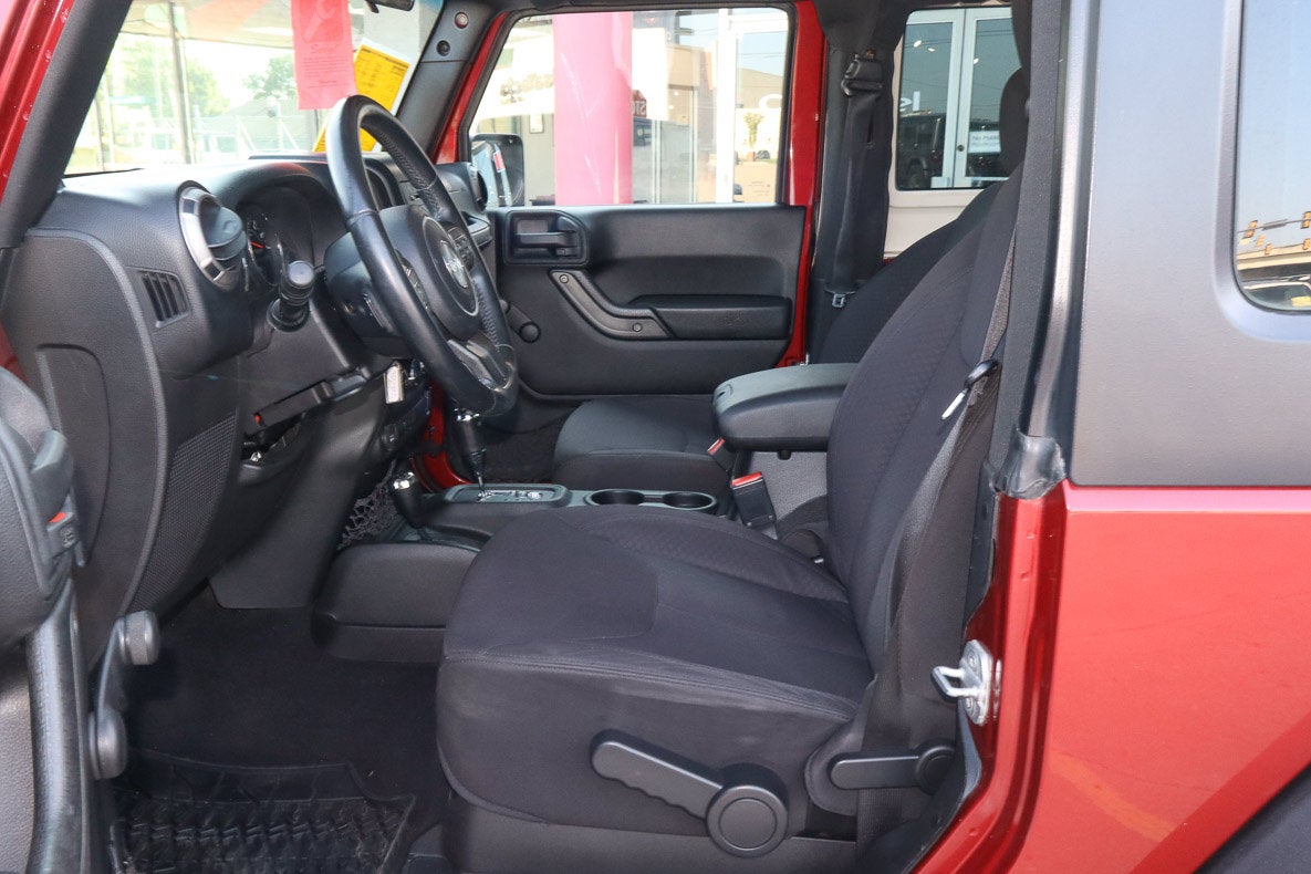 2013 Jeep Wrangler 4WD 2dr Sport