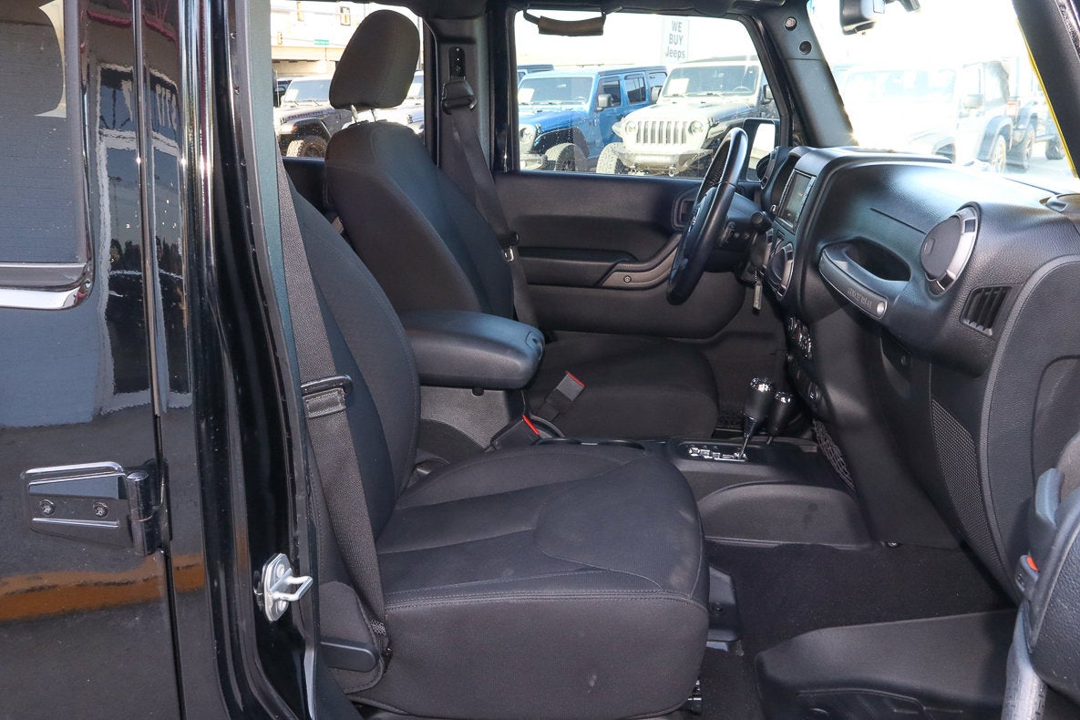 2016 Jeep Wrangler Unlimited 4WD 4dr Sport