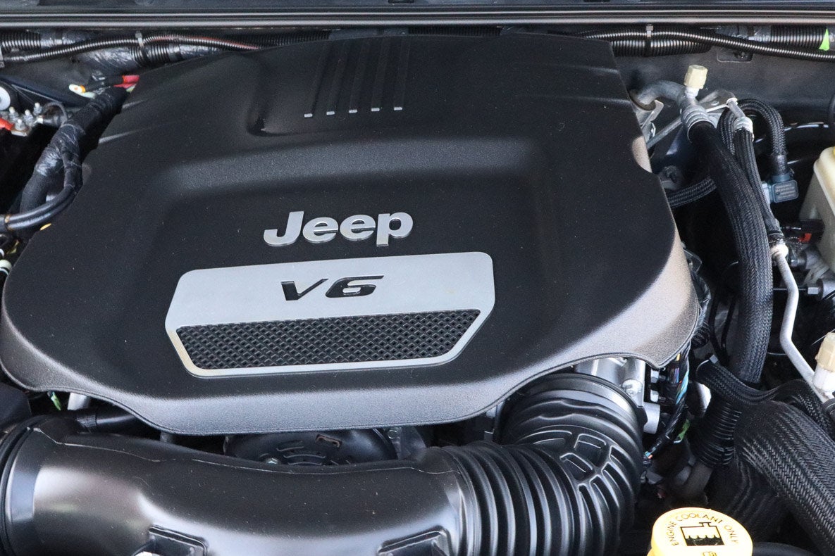2016 Jeep Wrangler Unlimited 4WD 4dr Sahara