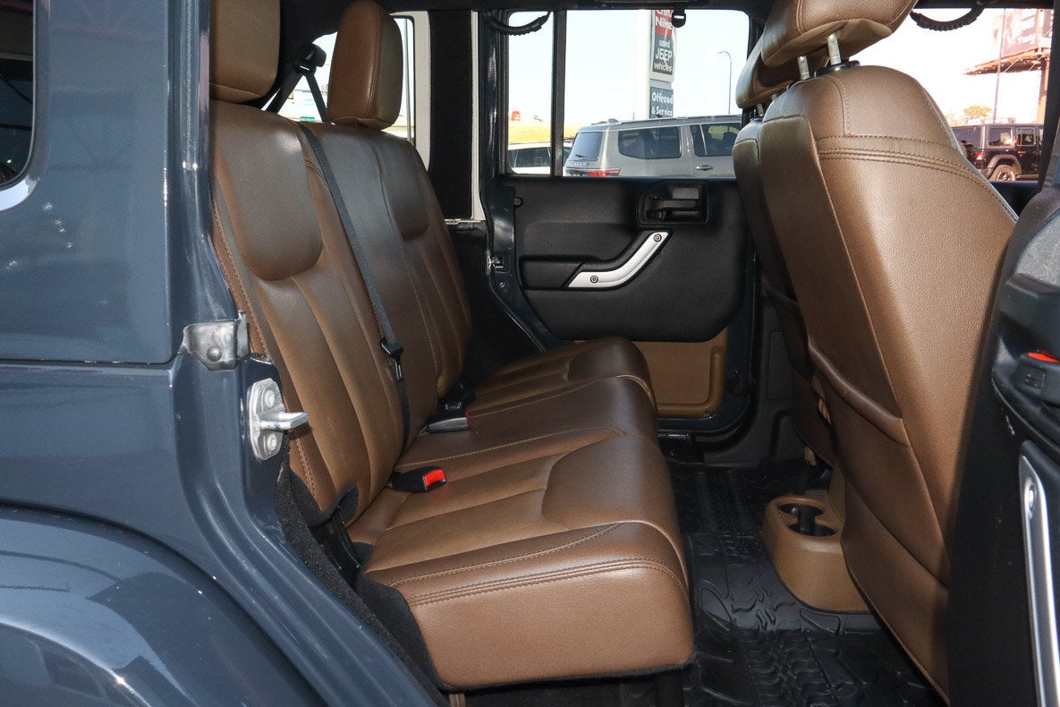 2016 Jeep Wrangler Unlimited 4WD 4dr Sahara