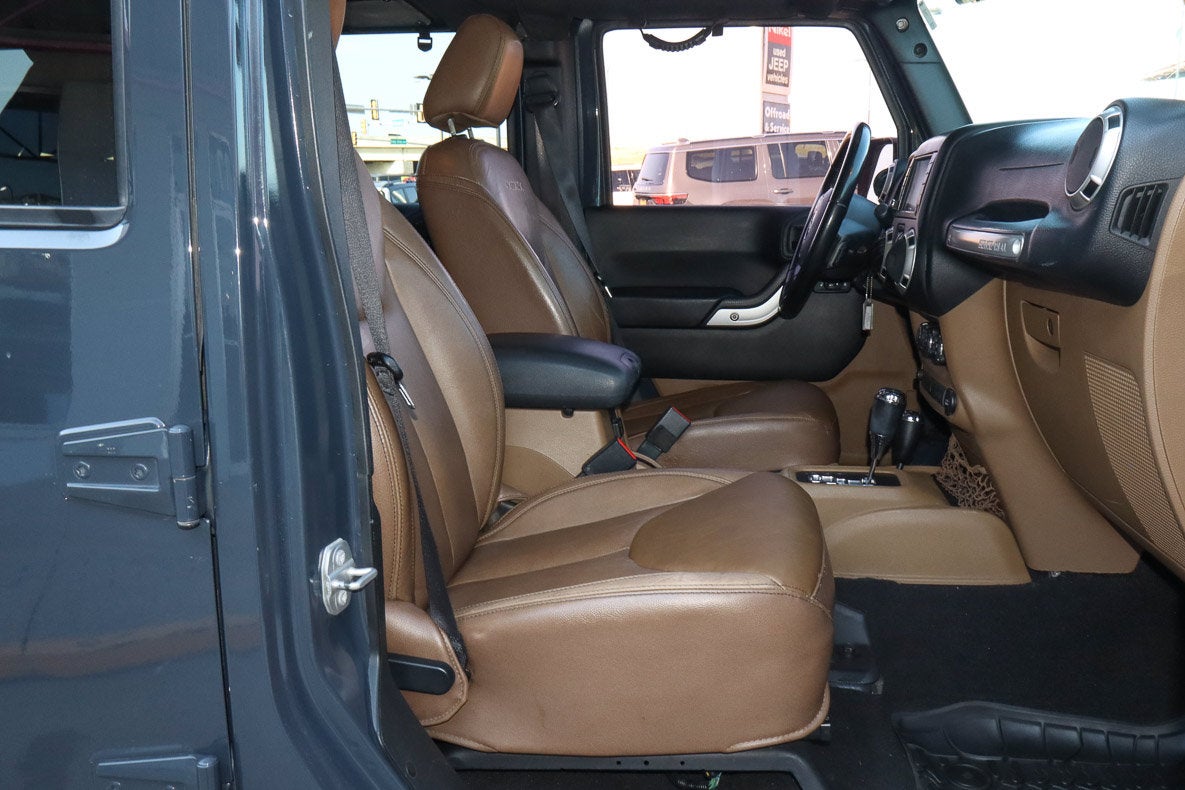 2016 Jeep Wrangler Unlimited 4WD 4dr Sahara