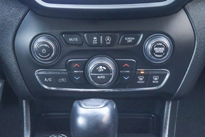 2022 Jeep Cherokee Latitude Lux