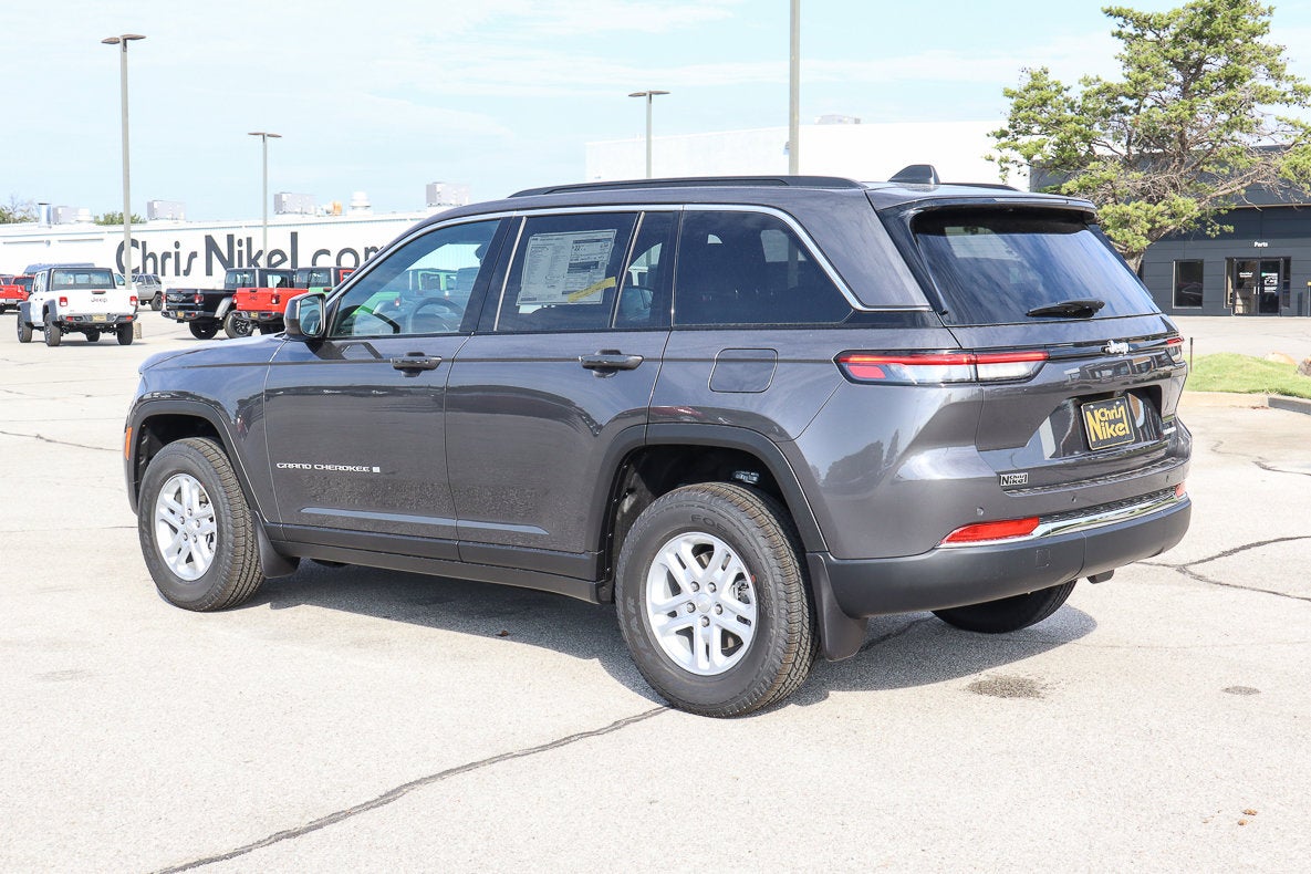 2025 Jeep Grand Cherokee Laredo