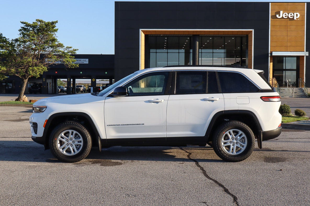 2025 Jeep Grand Cherokee Laredo