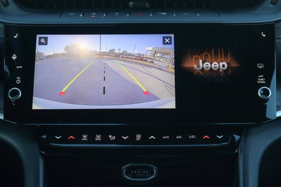 2026 Jeep Grand Cherokee Laredo Altitude