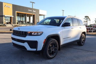 2026 Jeep Grand Cherokee Laredo Altitude 4x2