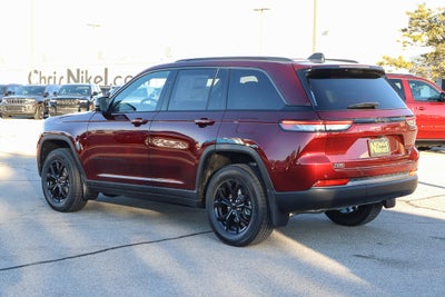 2026 Jeep Grand Cherokee Laredo Altitude