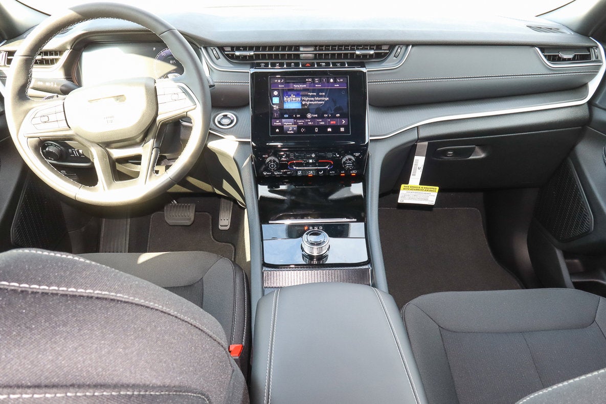 2025 Jeep Grand Cherokee Laredo X