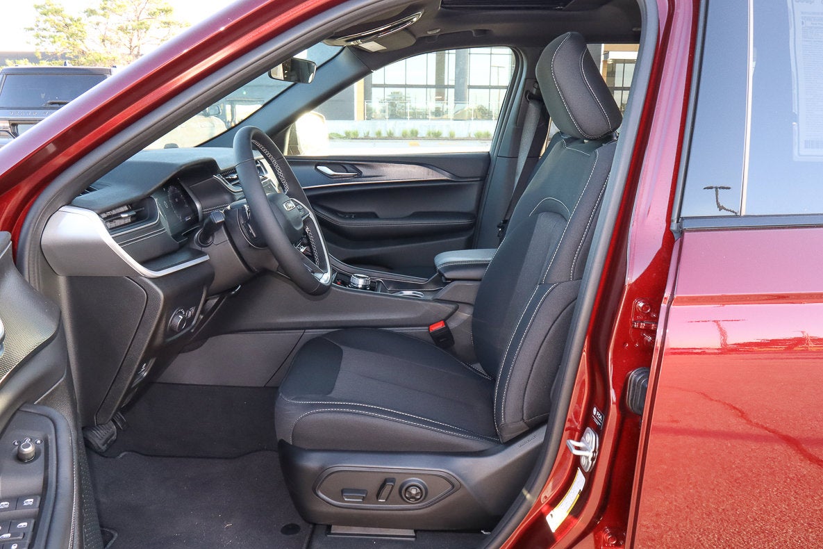 2025 Jeep Grand Cherokee Laredo X