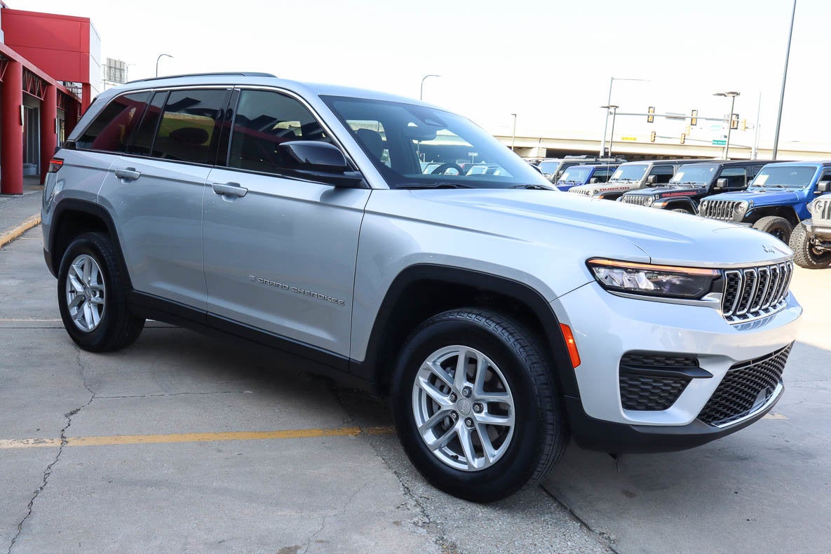 2024 Jeep Grand Cherokee Laredo X 4x4