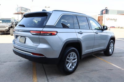2024 Jeep Grand Cherokee Laredo X 4x4