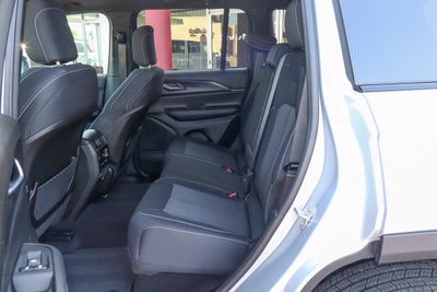 2024 Jeep Grand Cherokee Laredo X 4x4