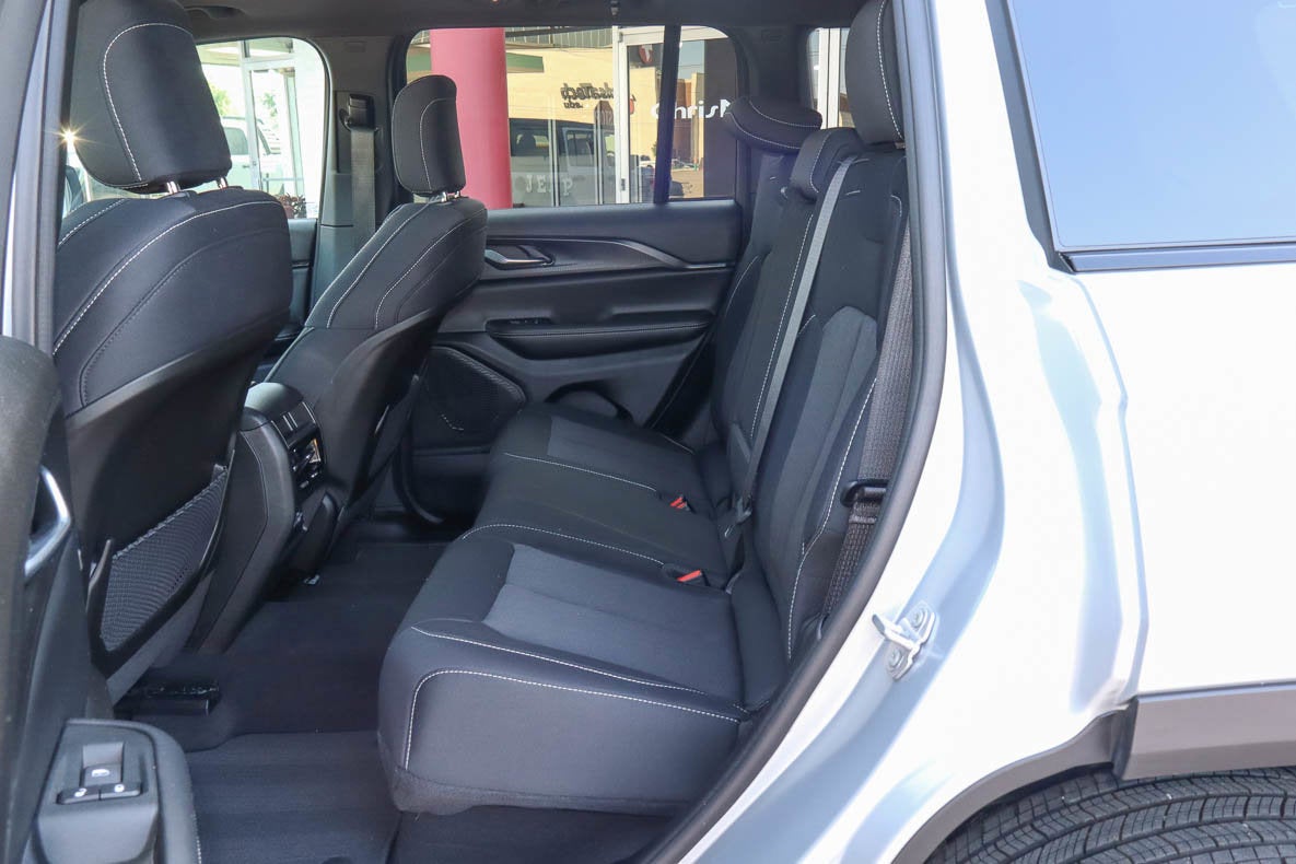 2024 Jeep Grand Cherokee Laredo X 4x4