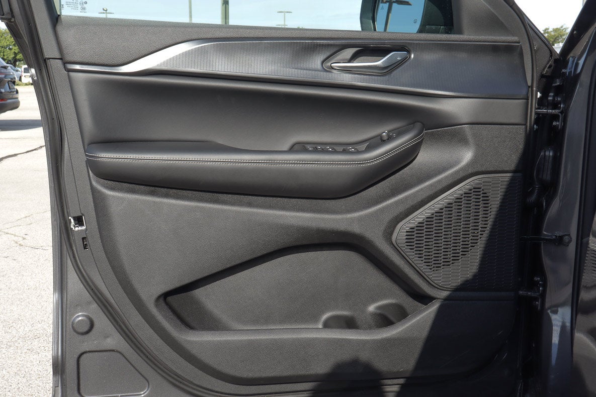 2026 Jeep Grand Cherokee Laredo 4x4