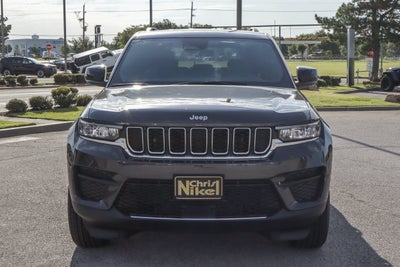 2026 Jeep Grand Cherokee Laredo 4x4