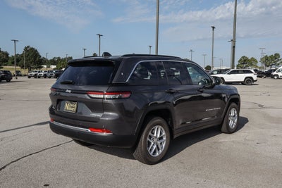 2026 Jeep Grand Cherokee Laredo 4x4