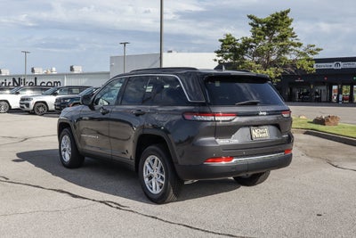 2026 Jeep Grand Cherokee Laredo 4x4