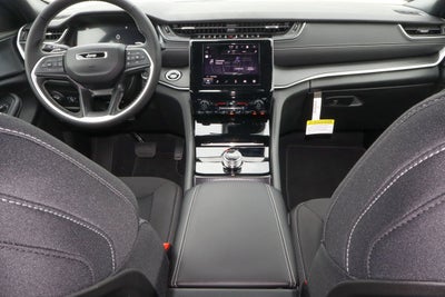 2026 Jeep Grand Cherokee Laredo 4x4