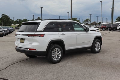 2026 Jeep Grand Cherokee Laredo 4x4
