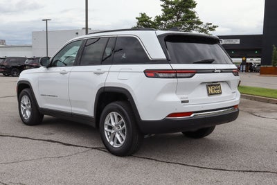2026 Jeep Grand Cherokee Laredo 4x4