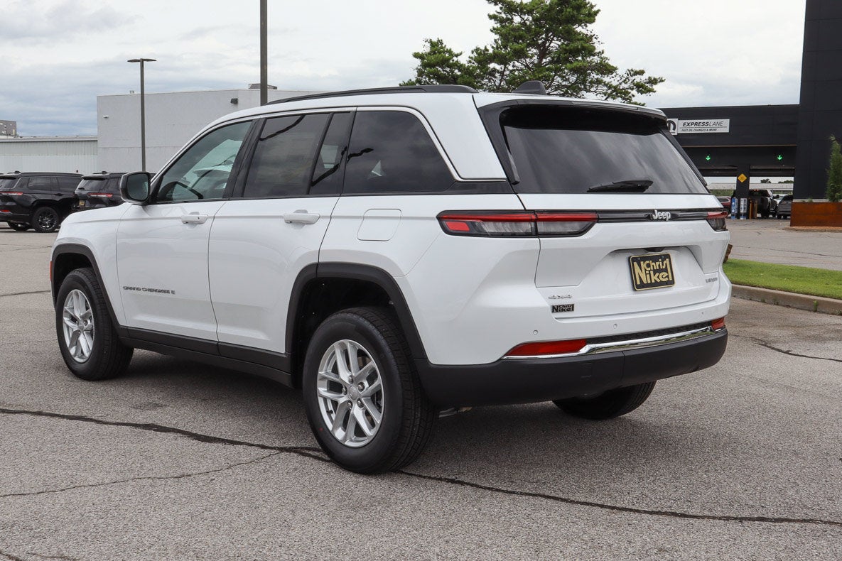 2026 Jeep Grand Cherokee Laredo 4x4
