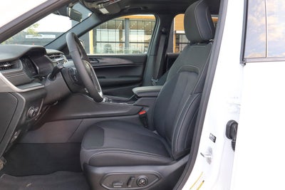 2026 Jeep Grand Cherokee Laredo X 4x4