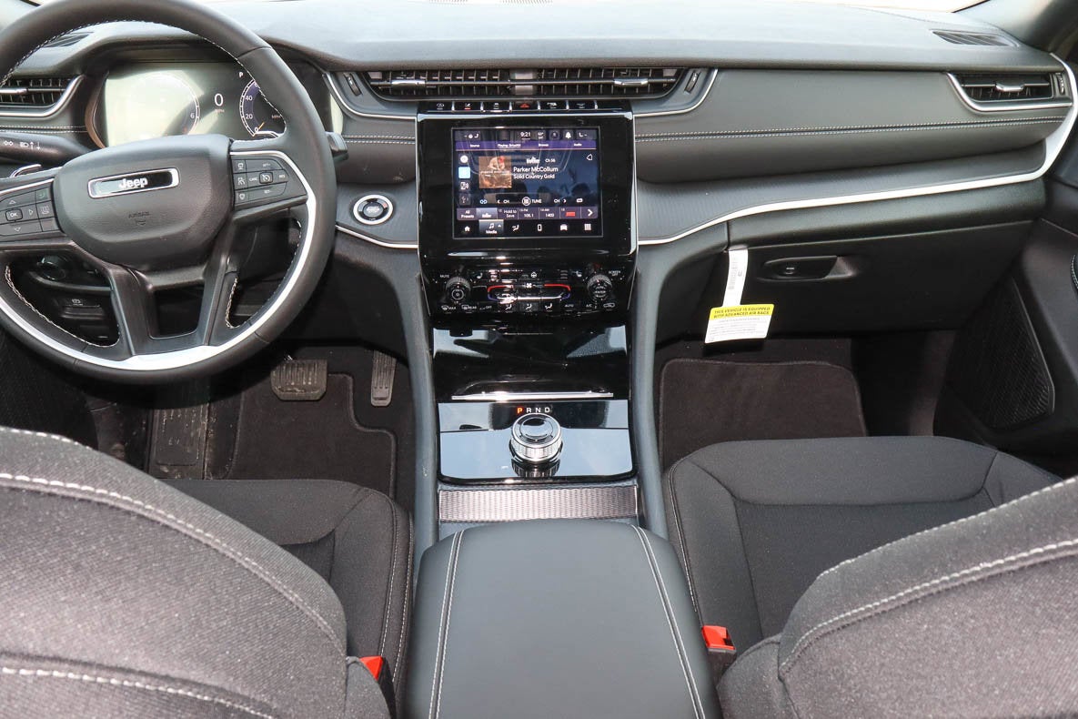 2026 Jeep Grand Cherokee Laredo X 4x4