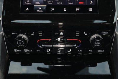 2026 Jeep Grand Cherokee Laredo X 4x4