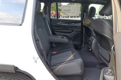 2026 Jeep Grand Cherokee Laredo X 4x4