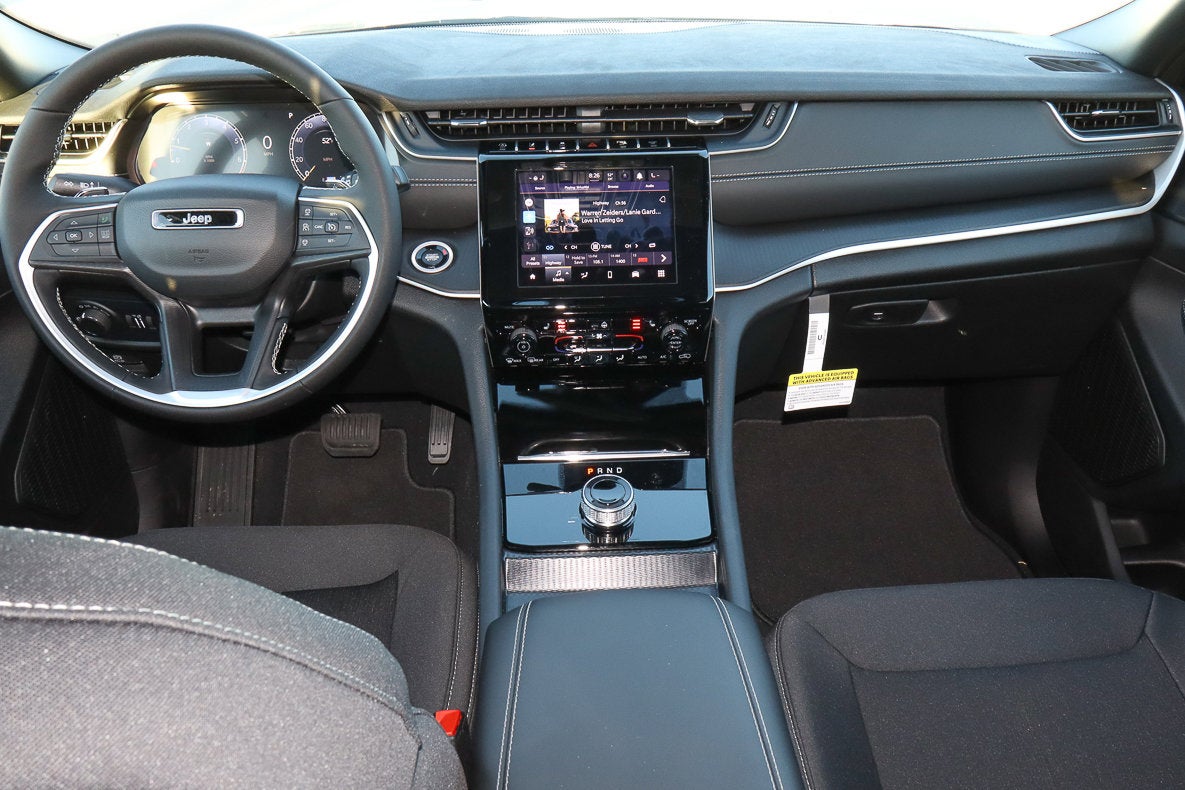 2025 Jeep Grand Cherokee Laredo X