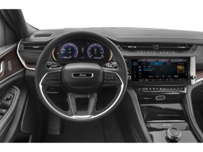 2027 Jeep Grand Cherokee Laredo X 4x4