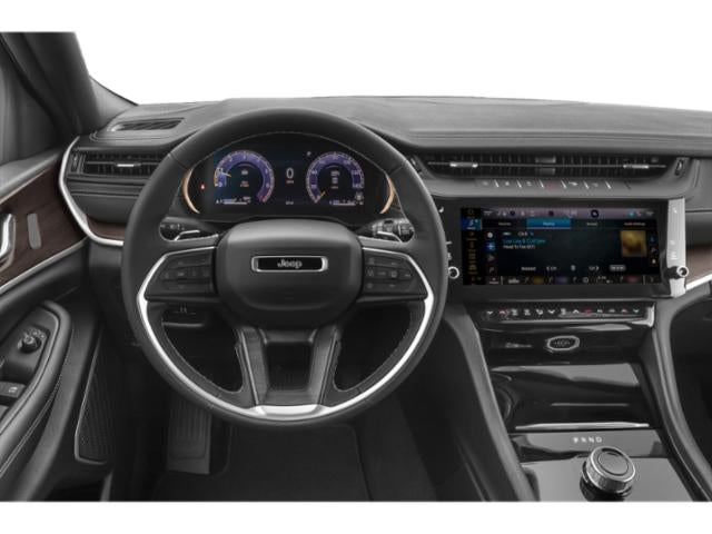 2027 Jeep Grand Cherokee Laredo X 4x4