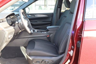 2026 Jeep Grand Cherokee Laredo X 4x4