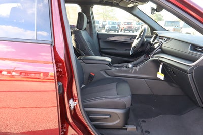 2026 Jeep Grand Cherokee Laredo X 4x4