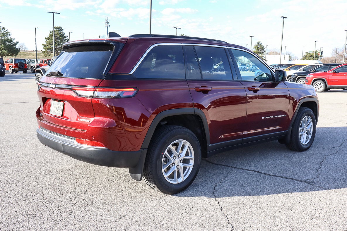 2026 Jeep Grand Cherokee Laredo X 4x4