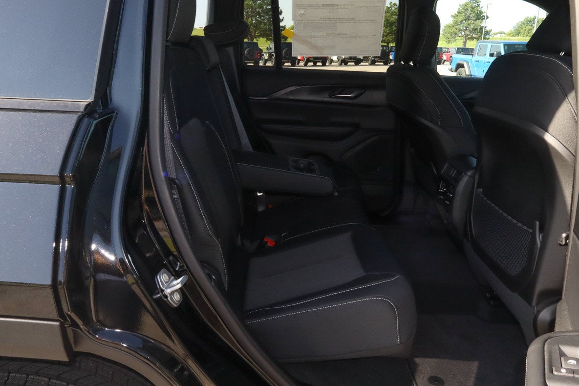 2026 Jeep Grand Cherokee Laredo X 4x4
