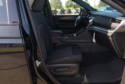 2026 Jeep Grand Cherokee Laredo X 4x4