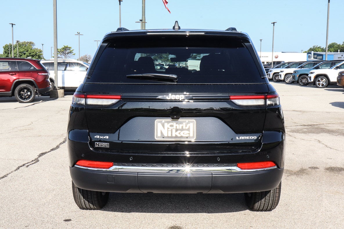 2026 Jeep Grand Cherokee Laredo X 4x4