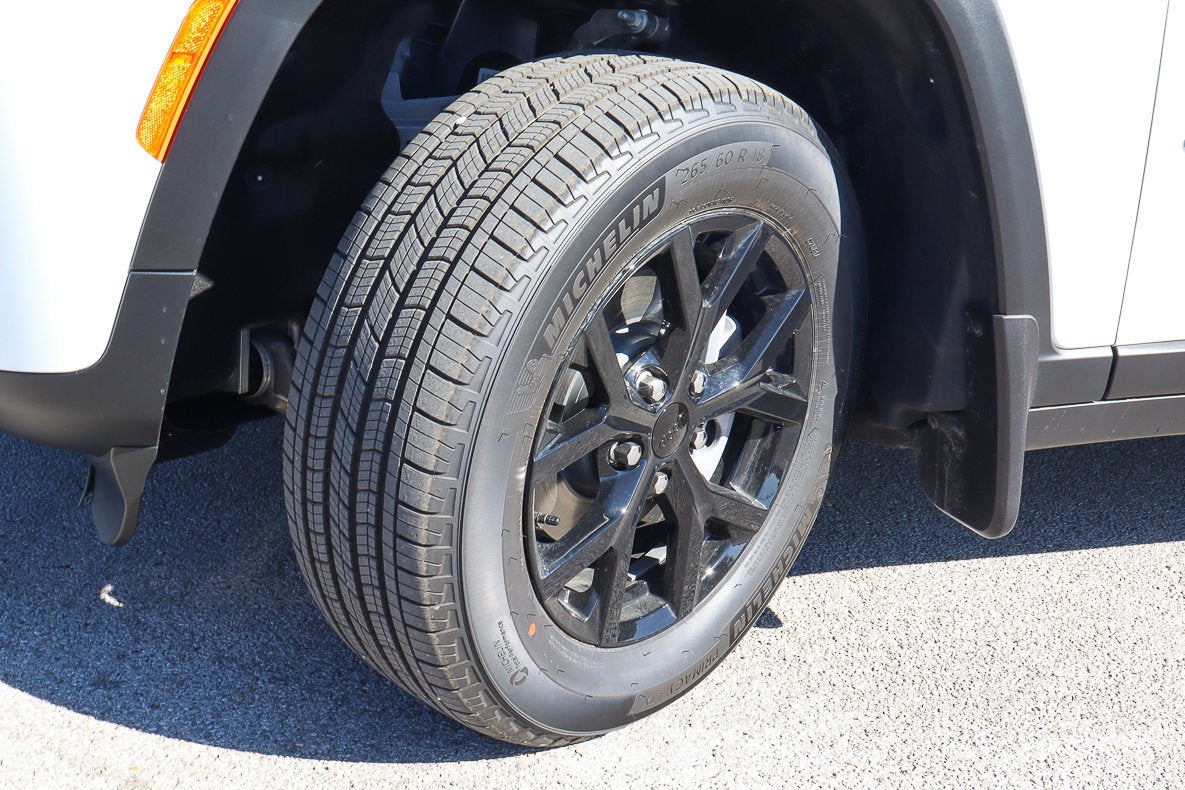 2026 Jeep Grand Cherokee Laredo Altitude 4x4