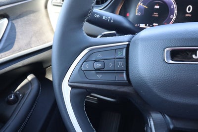 2026 Jeep Grand Cherokee Laredo Altitude 4x4