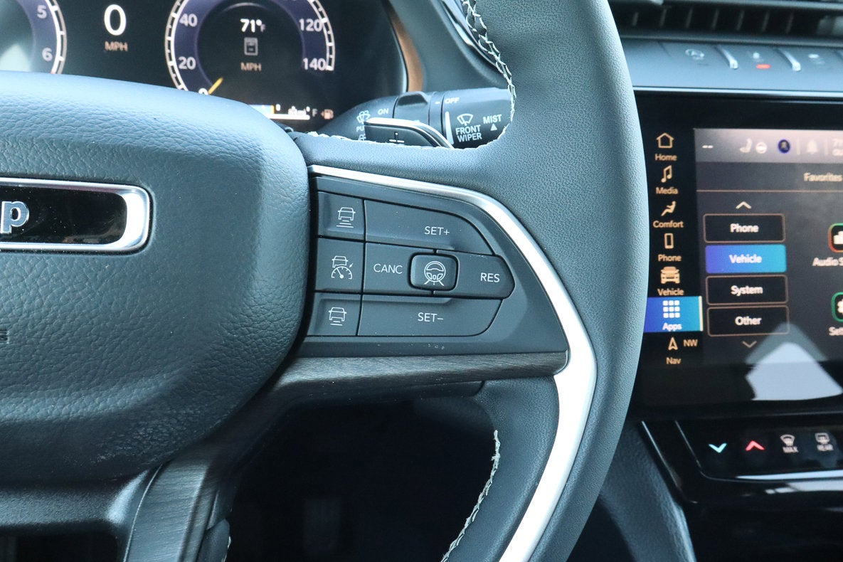 2026 Jeep Grand Cherokee Laredo Altitude 4x4