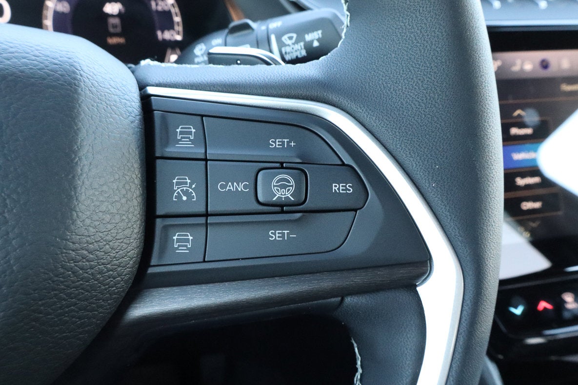 2026 Jeep Grand Cherokee Laredo Altitude