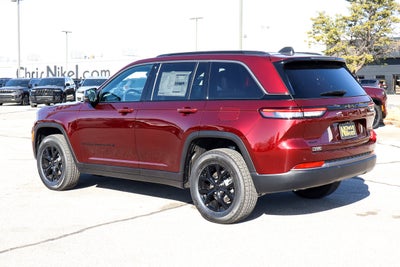 2026 Jeep Grand Cherokee Laredo Altitude
