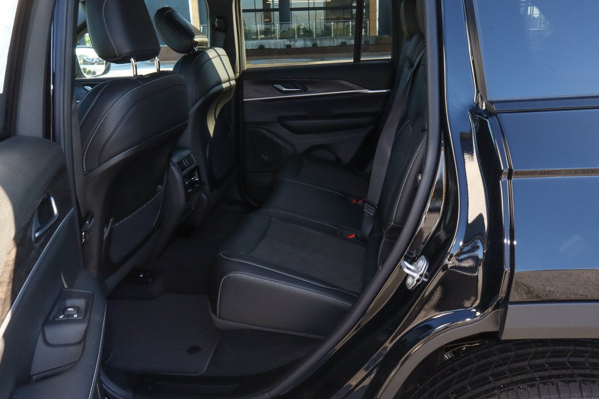 2026 Jeep Grand Cherokee Laredo Altitude 4x4