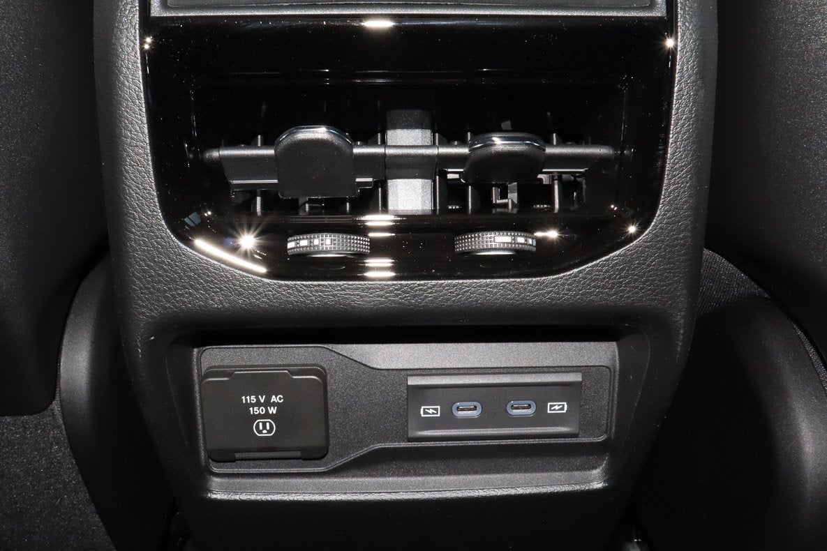 2026 Jeep Grand Cherokee Laredo Altitude 4x4