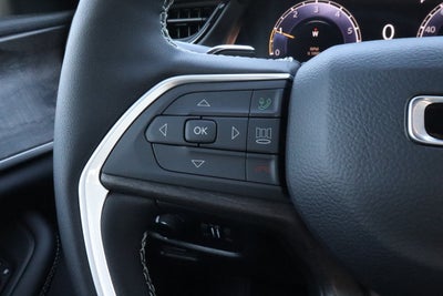 2026 Jeep Grand Cherokee Laredo Altitude 4x4