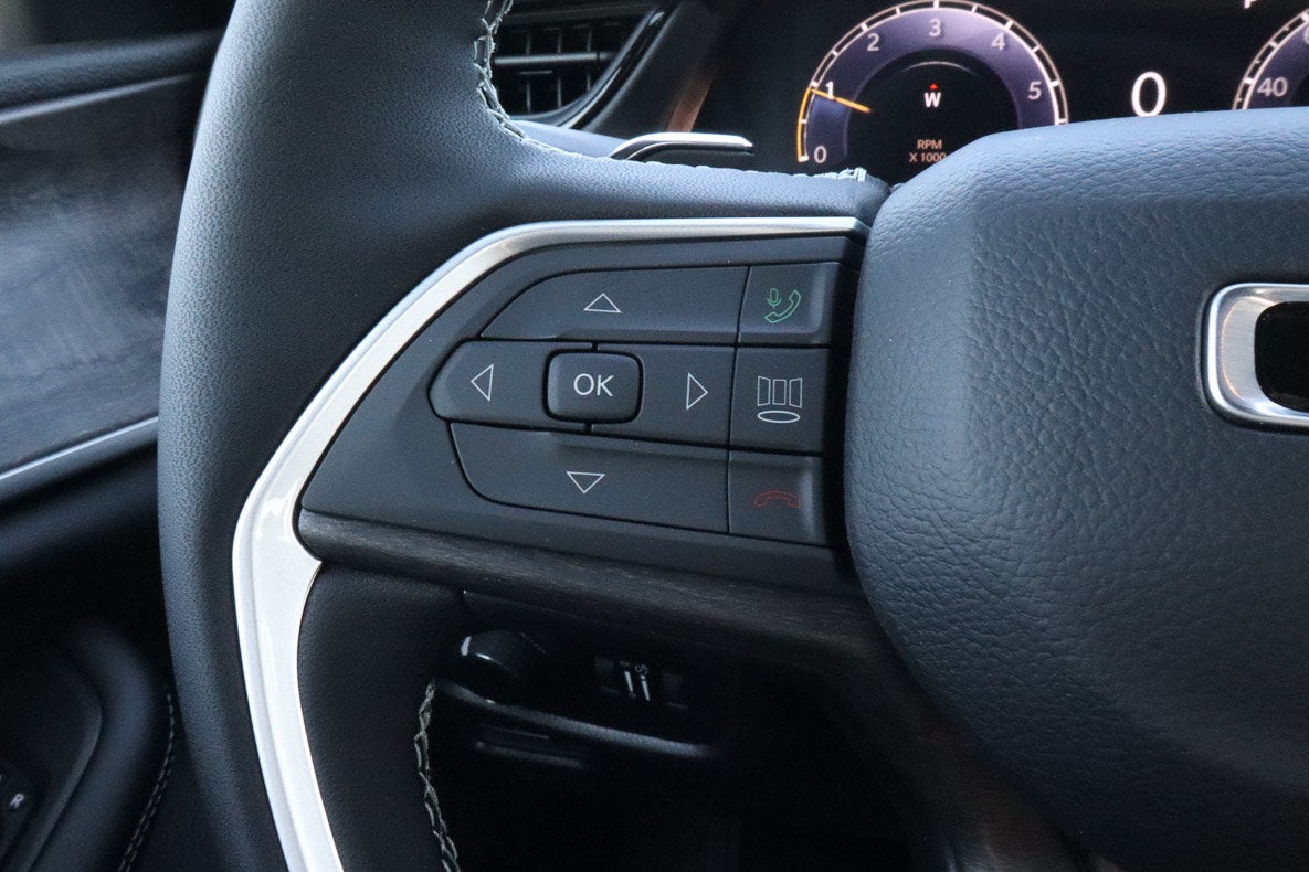 2026 Jeep Grand Cherokee Laredo Altitude 4x4
