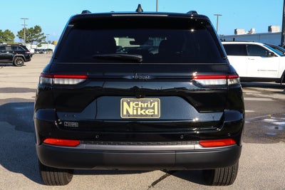 2026 Jeep Grand Cherokee Laredo Altitude 4x4