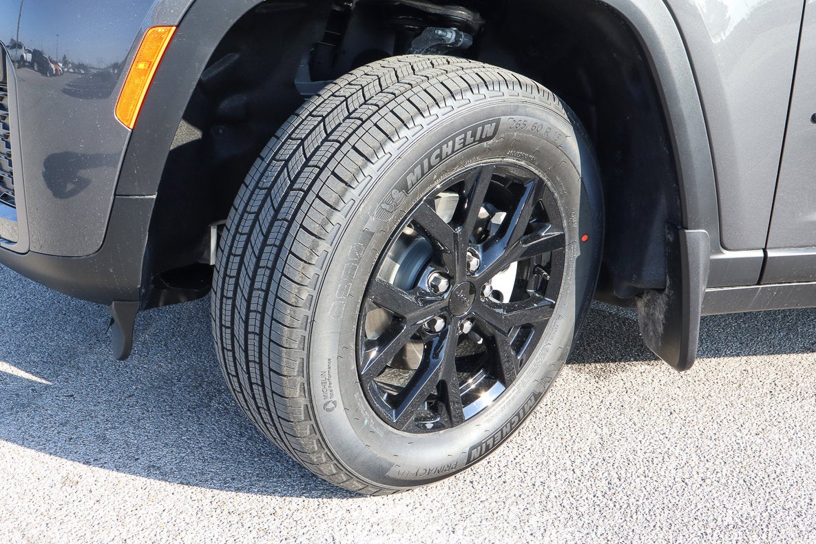 2026 Jeep Grand Cherokee Laredo Altitude